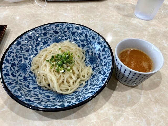 とろもつ 大正屋@所沢市 とろもつ煮定食 中盛り ご飯大盛り 人気なもつ煮専門店🤗 もつ煮中のご飯大盛りね😂 もつ煮の中盛り以上はご飯大盛りサービス😊もつ煮は看板に偽り無しのとろもつでうまャイッ‼️ 箸で掴むとめっちゃ柔らか😍 まろやかな味噌味がしっかり染みてる