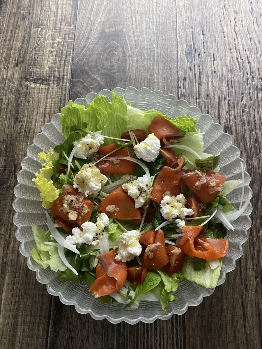 カッテージチーズと生ハムのサラダポッカサッポロフード&ビバレッジ