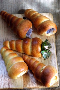 米粉まるパン生地で作る チョココロネ、ウインナーパンyuco