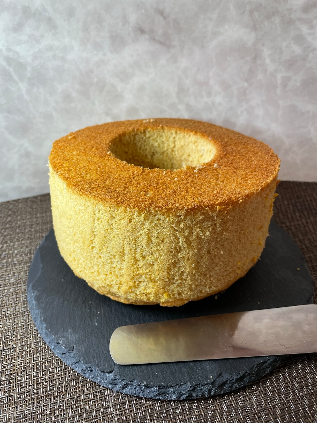 新発売 「This is CHIFFON CAKE. for DOG」より、2種類の犬用ケーキ『Shiro』と『Carob』が登場!株式会社Sweets HDのプレスリリース