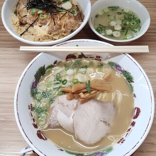 川之江城より四国中央市を一望愛媛県四国中央市川之江町の写真素材71951668- PIXTA