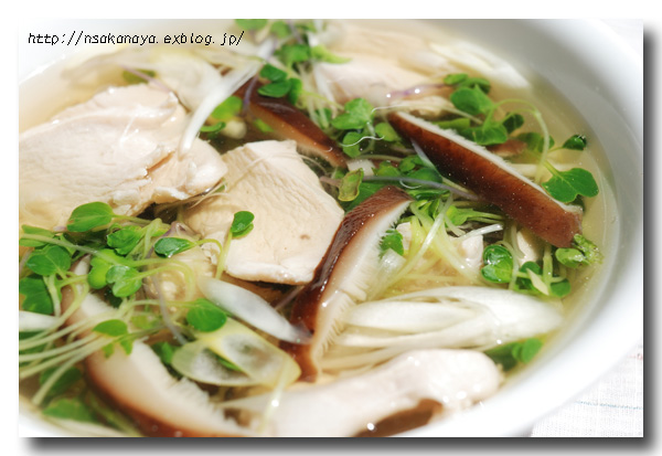 シンプルでカイワレ大根乗ってます - 佐野市、一乃胡の写真 - トリップアドバイザ