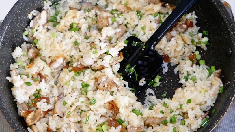 にんにくチューブだけガーリックライスTikTok