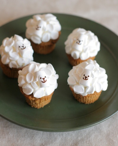 ホットケーキミックスで簡単！うさぎカップケーキ