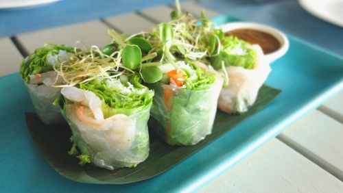 ライスペーパーを巻いて焼くだけ！簡単・激ウマおつまみレシピ3選・作り方Tasty