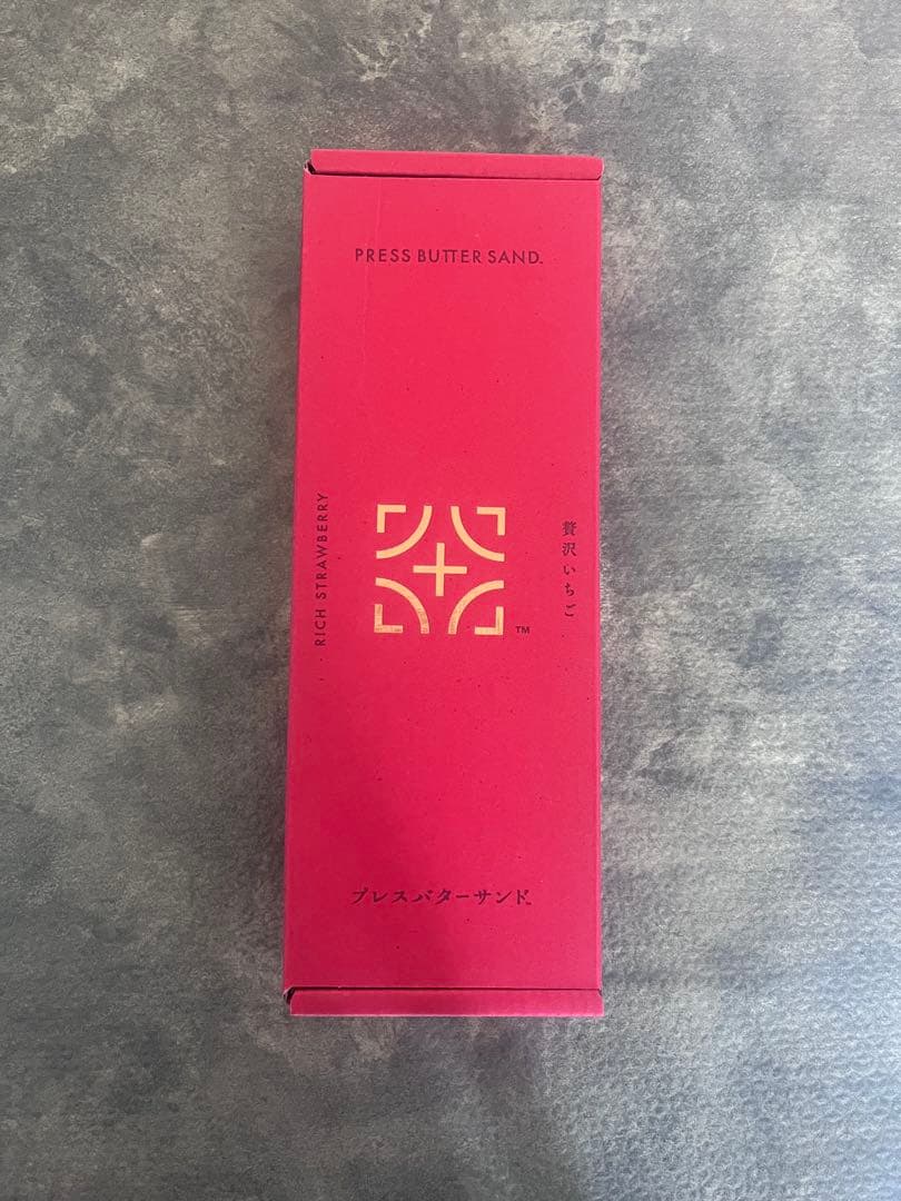 春のスイーツ PRESS BUTTER SAND AMAO ICHIGO プレスバターサンド あまおう苺
