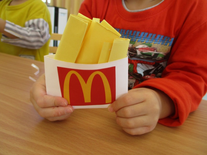 今年のお店屋さんごっこは「ハンバーガーショップ」！しゃぼん玉とばそ。〜幼稚園の先生日常記