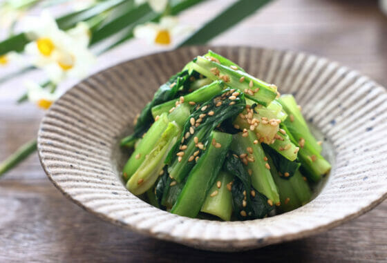 小松菜サラダ 生での食べ方やレンジ調理法も♪人気レシピ14選の人気レシピ・作り方デリッシュキッチン