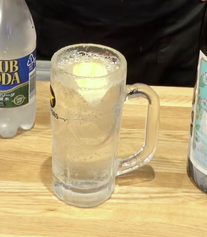 薄まらない濃厚レモンサワーの作り方。皮の漬け込み方など専門店が直伝!三越伊勢丹の食メディアFOODIE フーディー