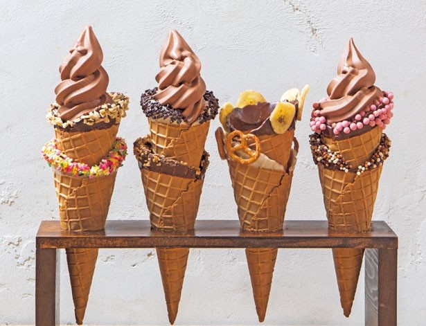 かわいい♪アイスクリーム 棒つきアイス のイラスト商用フリー 無料 のイラスト素材なら「イラストマンション」