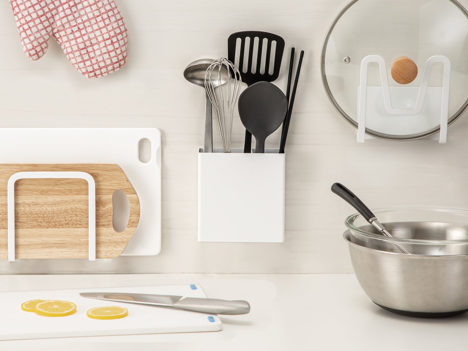 ニトリ「マグネットシリーズ」新作まとめ!収納に便利な「マグネットまな板スタンド」「マグネット鍋ふたスタンド」「マグネットキッチンツールスタンド」など11品えんウチ