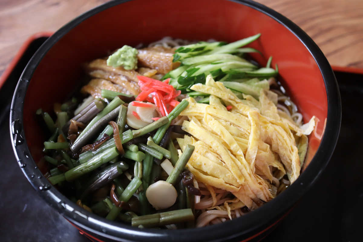 冷”山菜おろしそば