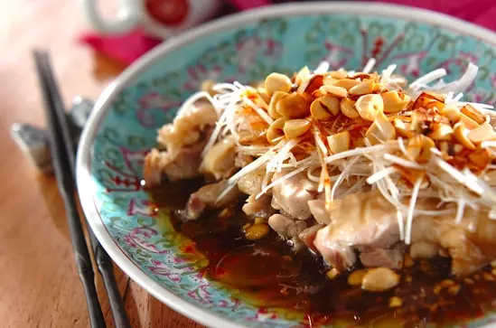 ゆで鶏で作る☆柔らか鶏むね肉のよだれ鶏。 by ほっこり～のクックパッド簡単おいしいみんなのレシピが392万品