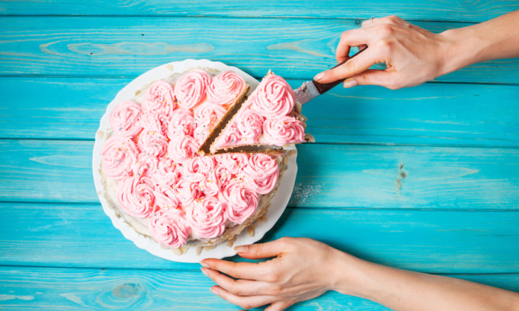 三越伊勢丹の通販 すごい！と歓声が上がる華やかスイーツ。年末年始のパーティー手土産にも◎三越伊勢丹の食メディアFOODIE フーディー