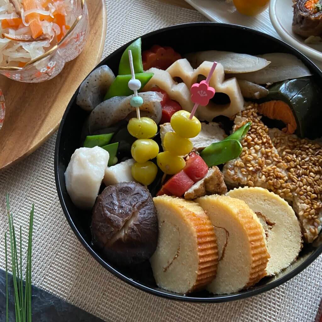 おせちの詰め方・盛り付けは？ルールや一の重・二の重・三の重・ワンプレートも紹介特集・コラム - ディノス