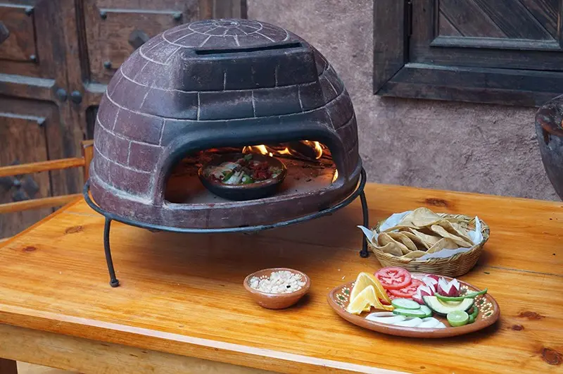 Amazon.co.jp: Fat Brain Toys おうちで本格ピザ作りごっこセット 木製 ピザ窯付きままごとセット FA405-1 正規品 :おもちゃ