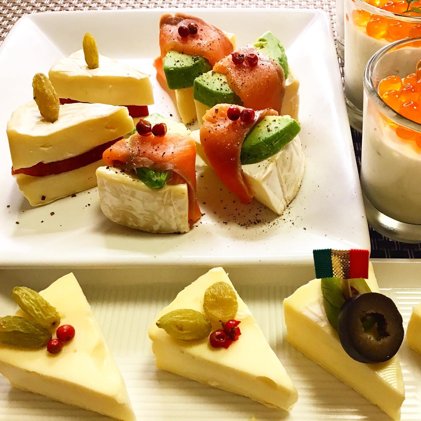 ソーセージとカマンベールのパエリア