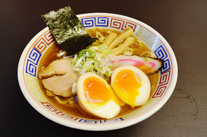 マッタリだけどスッキリな上品味のラーメン♪ 鳴門市「とりとたい」たかまつせんいちの食い散らかし日記