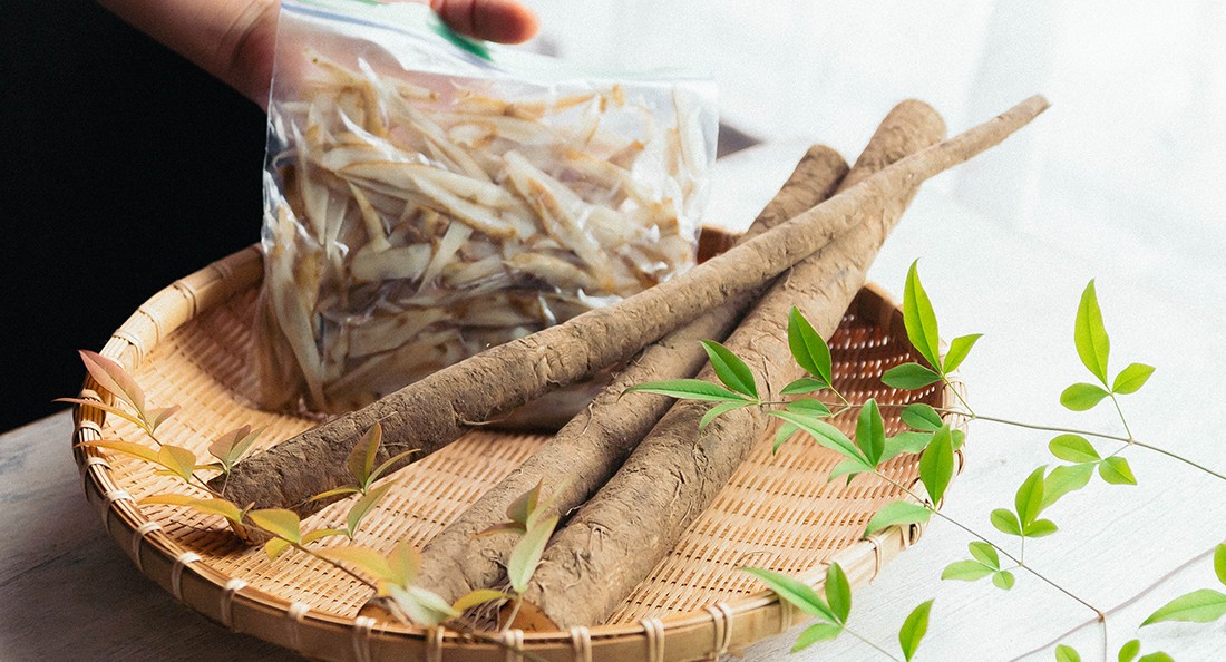 使いきれないゴボウは冷凍保存が最適！おいしく解凍するコツも紹介