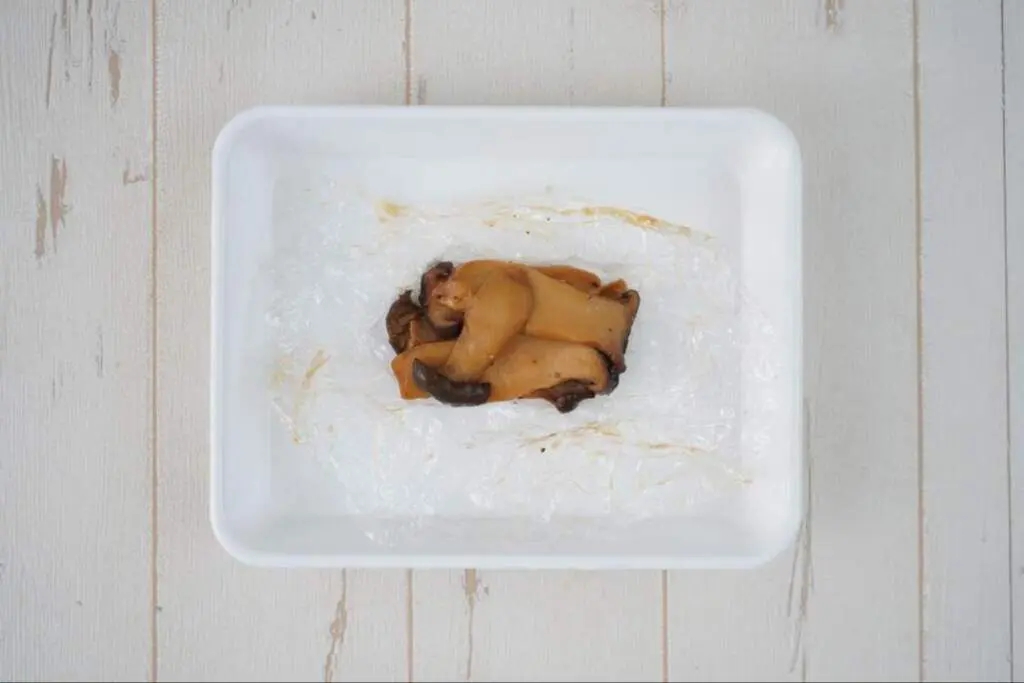 エリンギの冷凍保存方法を詳しく解説！切り方から調理法まで覚えよう元駐妻から料理講師へ転身～海外生活＆美味しいものブログ