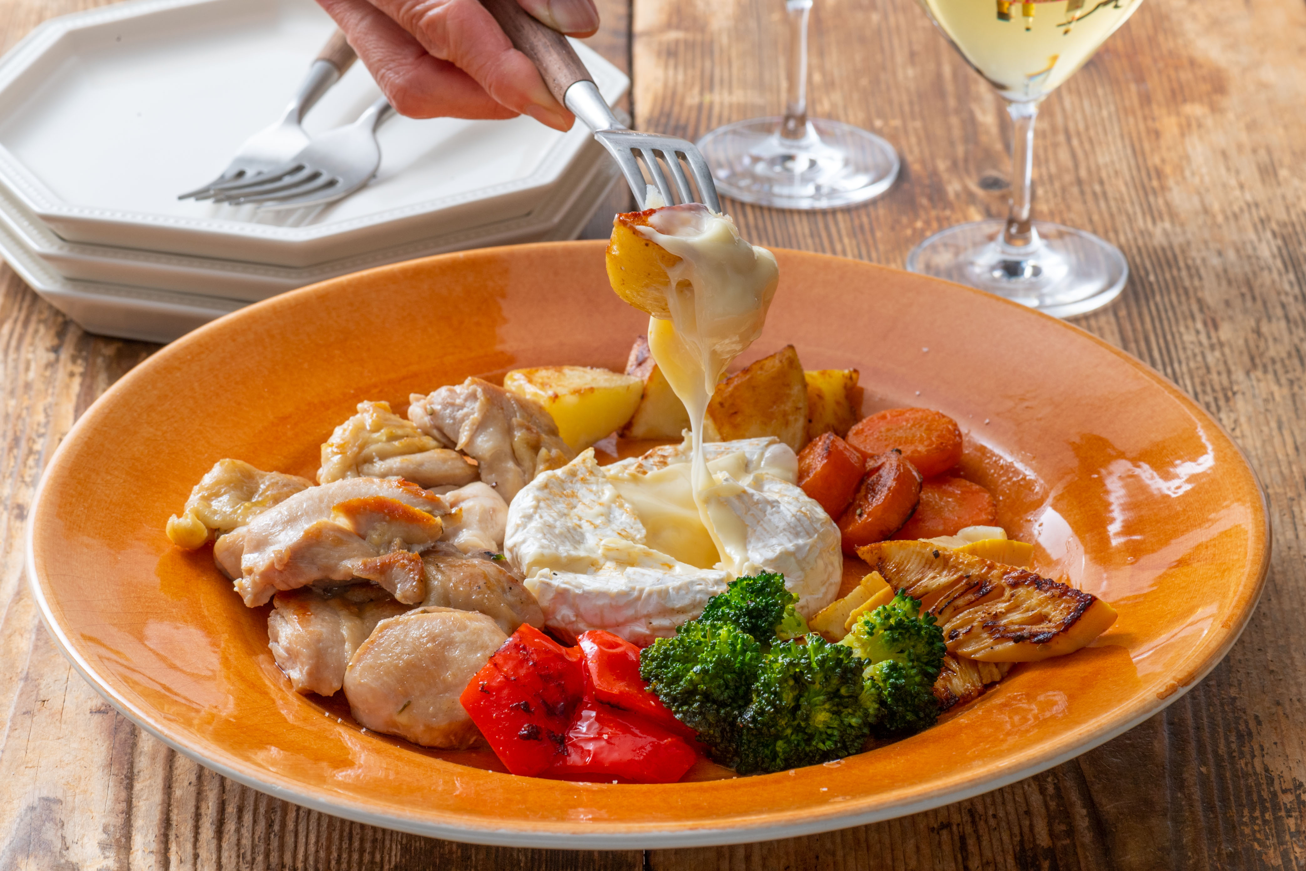 とろ～り美味しい「チーズフォンデュ」作り方＆おすすめ具材レシピキナリノ