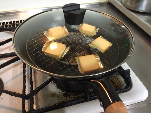 スモークウッドの種類や使い方を紹介！これであなたは燻製マスターキャンプ・アウトドア情報メディアhinata