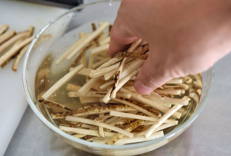 ごぼうの保存方法とは常温？冷蔵庫？冷凍もできる保存術を画像で詳しく解説クラシル