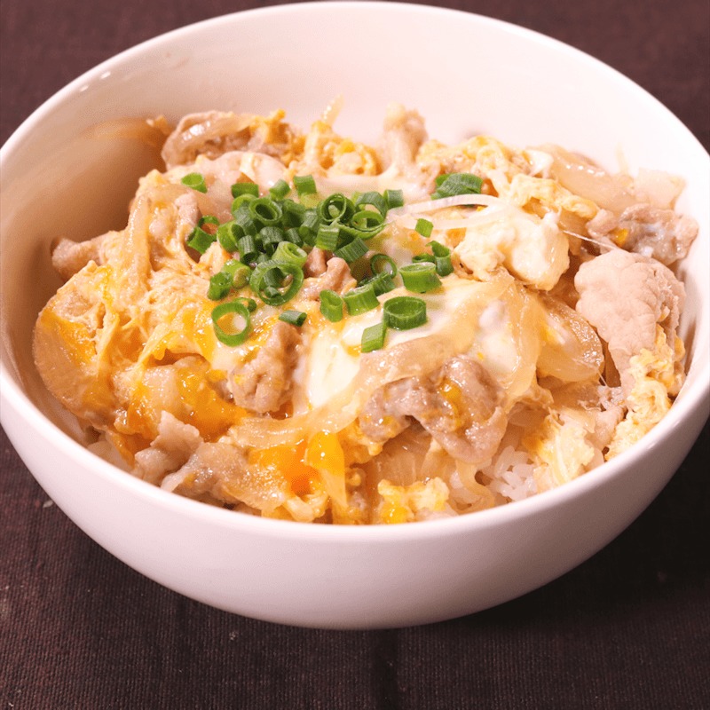 お昼に便利！肉炒り玉子丼アレンジレシピ味ひとすじ 永谷園