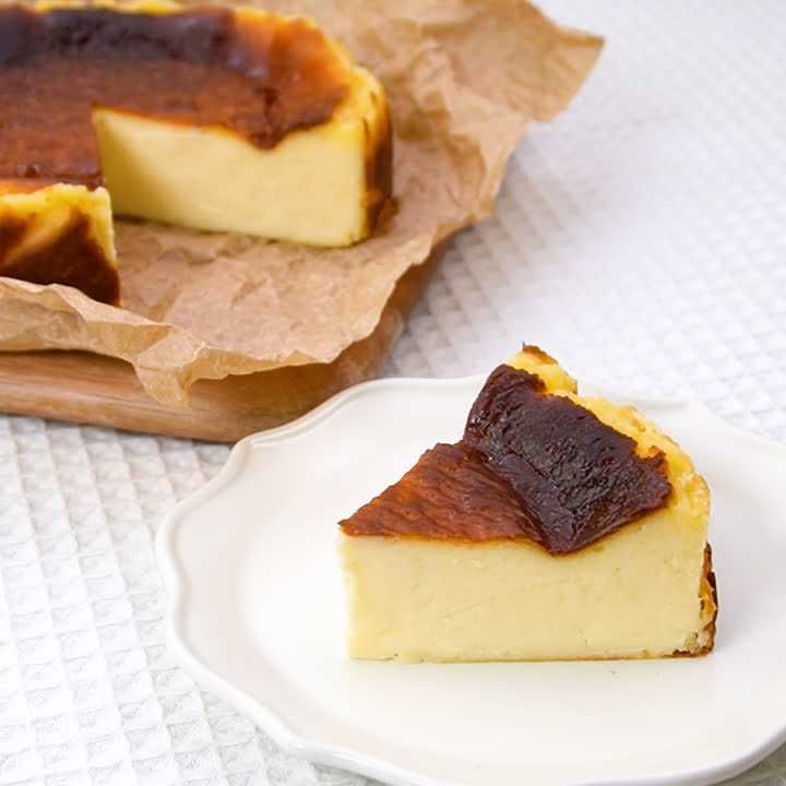 最高においしいバスクチーズケーキ、絶品のトッピング〜！あいみ屋な日々