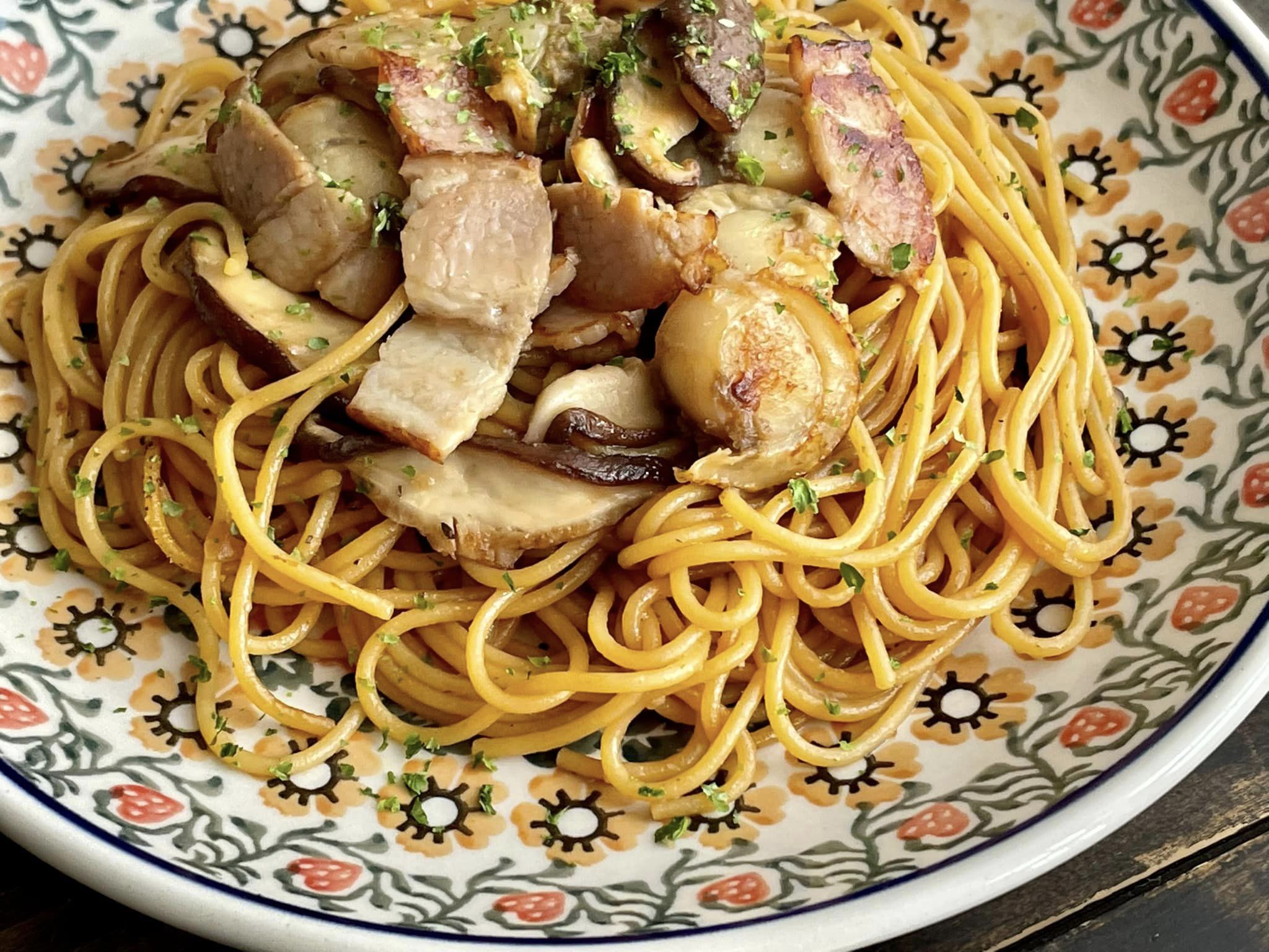 アワビオイスターソース✏️オイスターソースだけでも、リッチな感じなのに、 そこのアワビまで入れてあるソースで高級感たっぷりな ソースに仕上がっています。贅沢なオイスターソースをお探しの方、ぜひお試し下さい。コストコ購入品コストココストコおすすめ