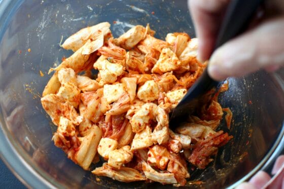 簡単おつまみ♪ささみと長ねぎのキムチ和え⁡ ⁡クラシル