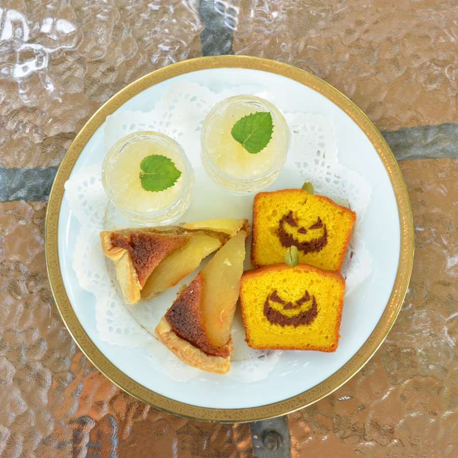 たまに食べたくなるアフタヌーンティールームのアップルパイ』by 岡肉 青 : アフタヌーンティー・ティールーム 有楽町ルミネ店AfternoonTea TEAROOM - 有楽町 カフェ食べログ