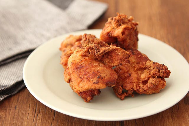 カリカリの唐揚げが食べたい！至高の唐揚げを作るための材料と揚げ方を徹底比較してみた - トクバイニュース