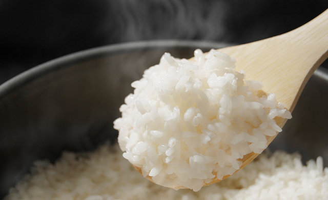 炊きたてのおいしさ長持ち♪ごはんの冷凍保存のコツGood Way To Freeze Japanese Rice - YouTube