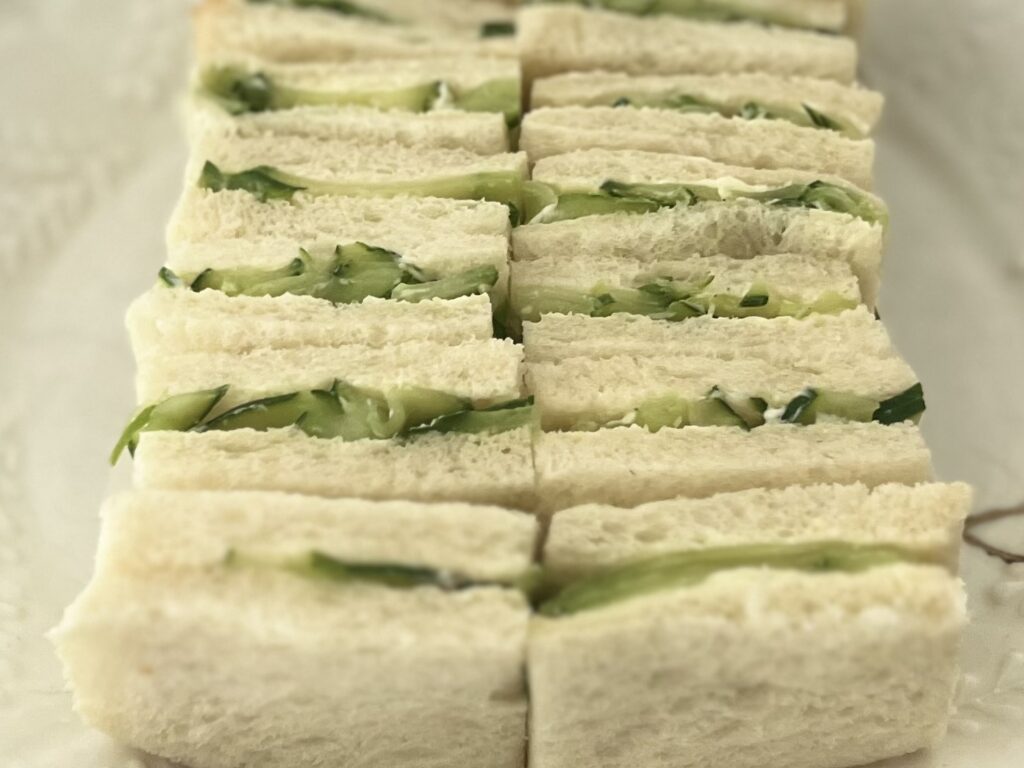 アフタヌーンティーQ＆A きゅうりのサンドイッチが必ず入るのはなぜですか？antenna アンテナ