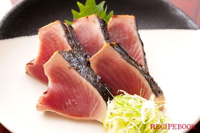 旬な初カツオの食べ方 板前さんのまかない「初カツオ炙り鉄火丼」に挑戦♪とろっサクッ！二層の食感♡『あたらしい日日』こんな時代のニューノーマルな暮らし方。食と農、生活情報をお届けします