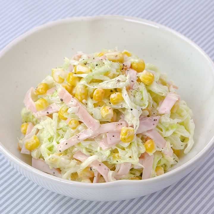 レタスとキャベツのコールスローサラダ