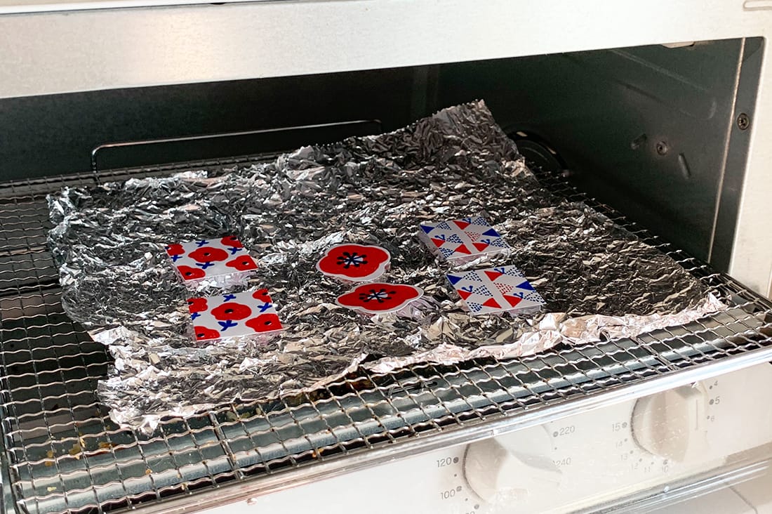 プラバン作りトースター以外で失敗しない加熱方法まとめ - 雑学ラボ