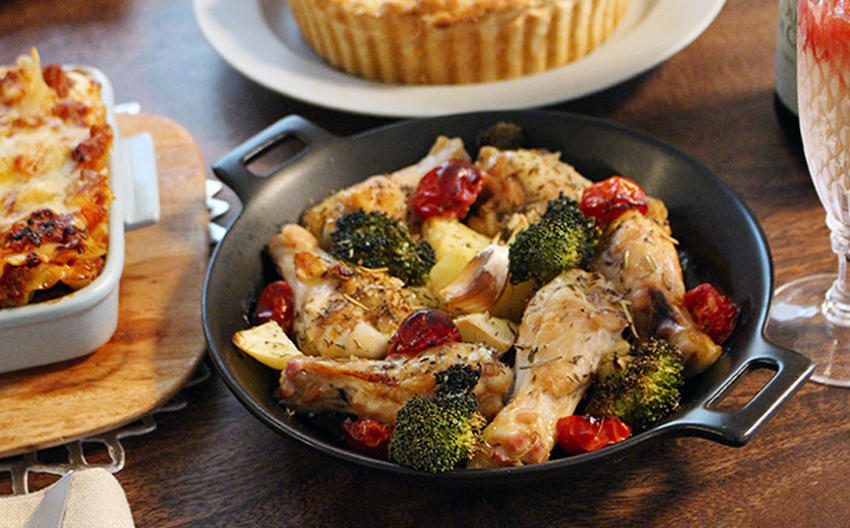 クリスマスに チキンレッグのオーブン焼き ごちそう