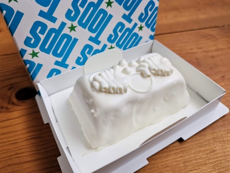 Top's トップスの『チーズケーキ』はハードタイプで酸味が強め - My Spoon