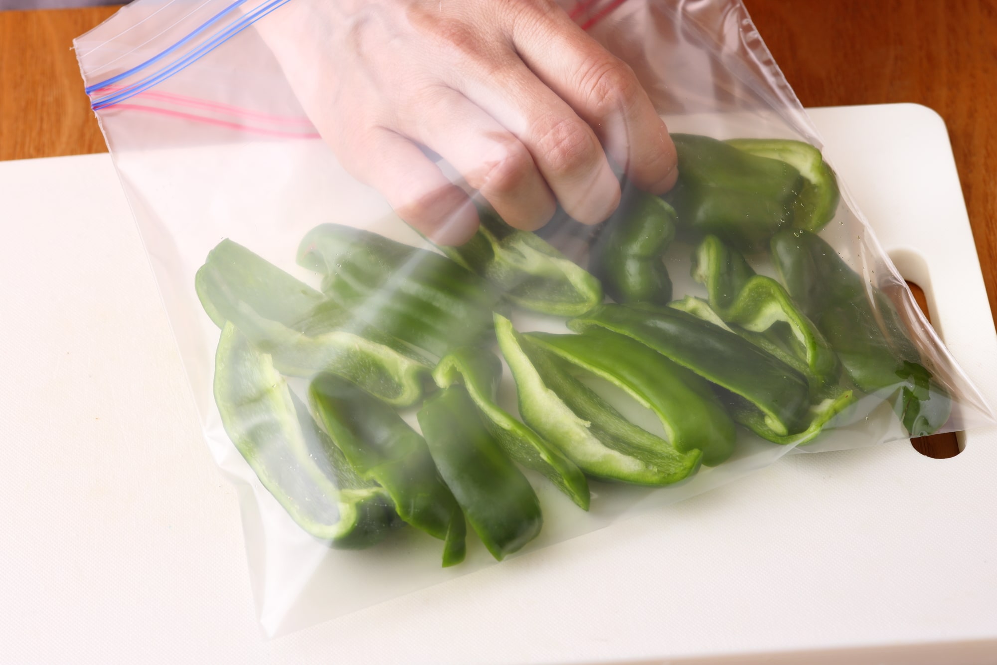 ピーマンを新鮮なまま日持ちさせるには？ピーマンの保存方法を解説 - ハイアール LIFE STYLE