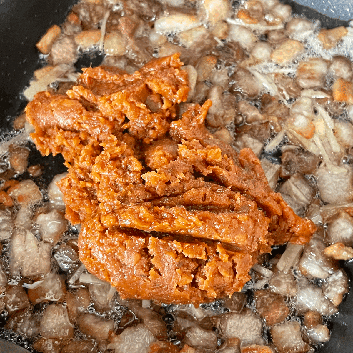 生産者直伝レシピも 鹿児島県民の食卓に欠かせない「3年A組の」の「豚味噌仕込」Think LOCAL大丸・松坂屋