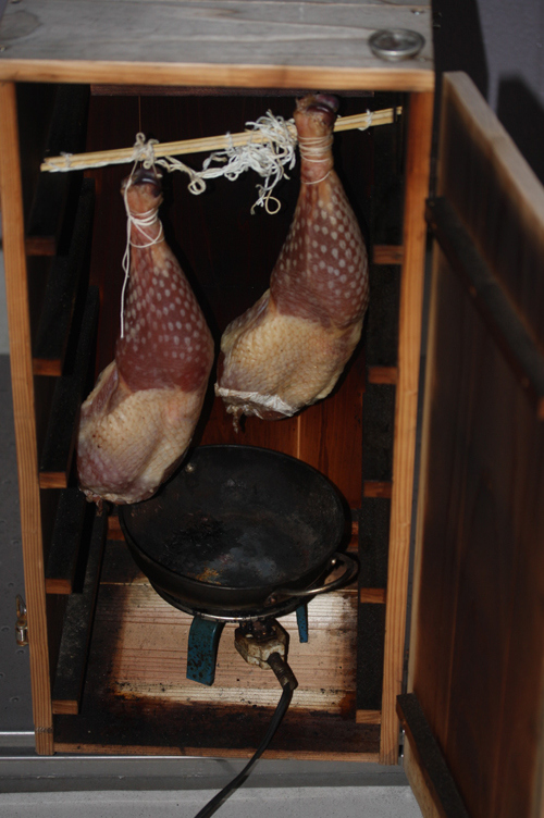 ディ○ニーランドの肉？スモークチキンのレシピ - STRAYCATS - レンタルで行ける最上級キャンプ体験