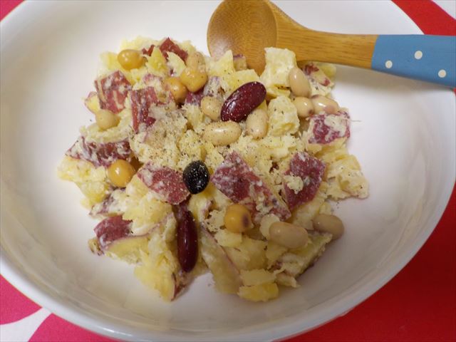 さつまいもレシピ 優しい甘味が美味しい◎レンジで簡単に出来る秋の味覚副菜！レンジで簡単玉ねぎの食感もよく合うさつまいものポテトサラダ 今日のあと一品副菜レシピ- YouTube