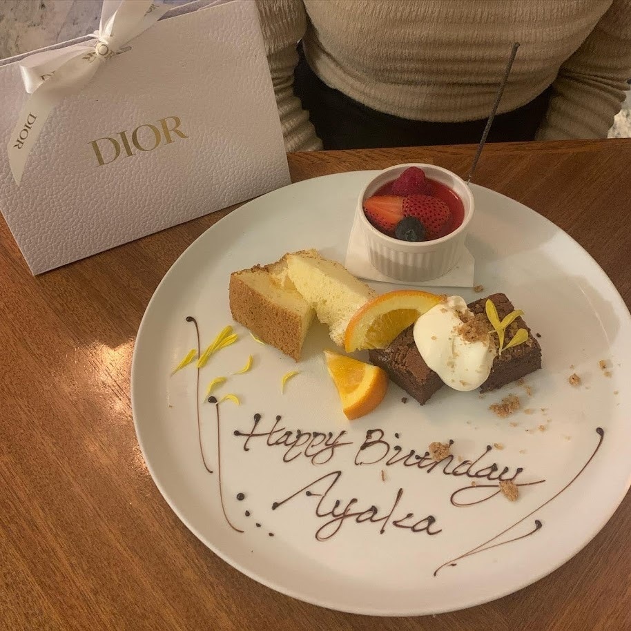 バースデープレートが素敵な東京都内の名店13選 。記念日のお祝いにおすすめ！RETRIP リトリップ