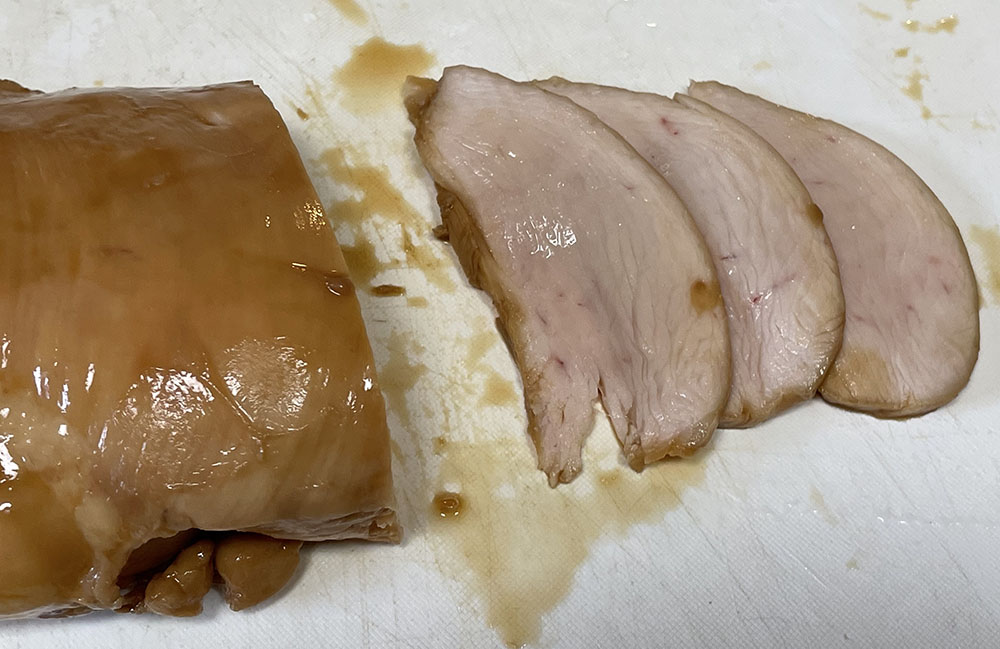 鶏胸肉のしっとりハム 下味つけてジップロックで 炊飯器で保温するだけビビですよ けめちゃんSnapdish スナップディッシュID:90zbDa