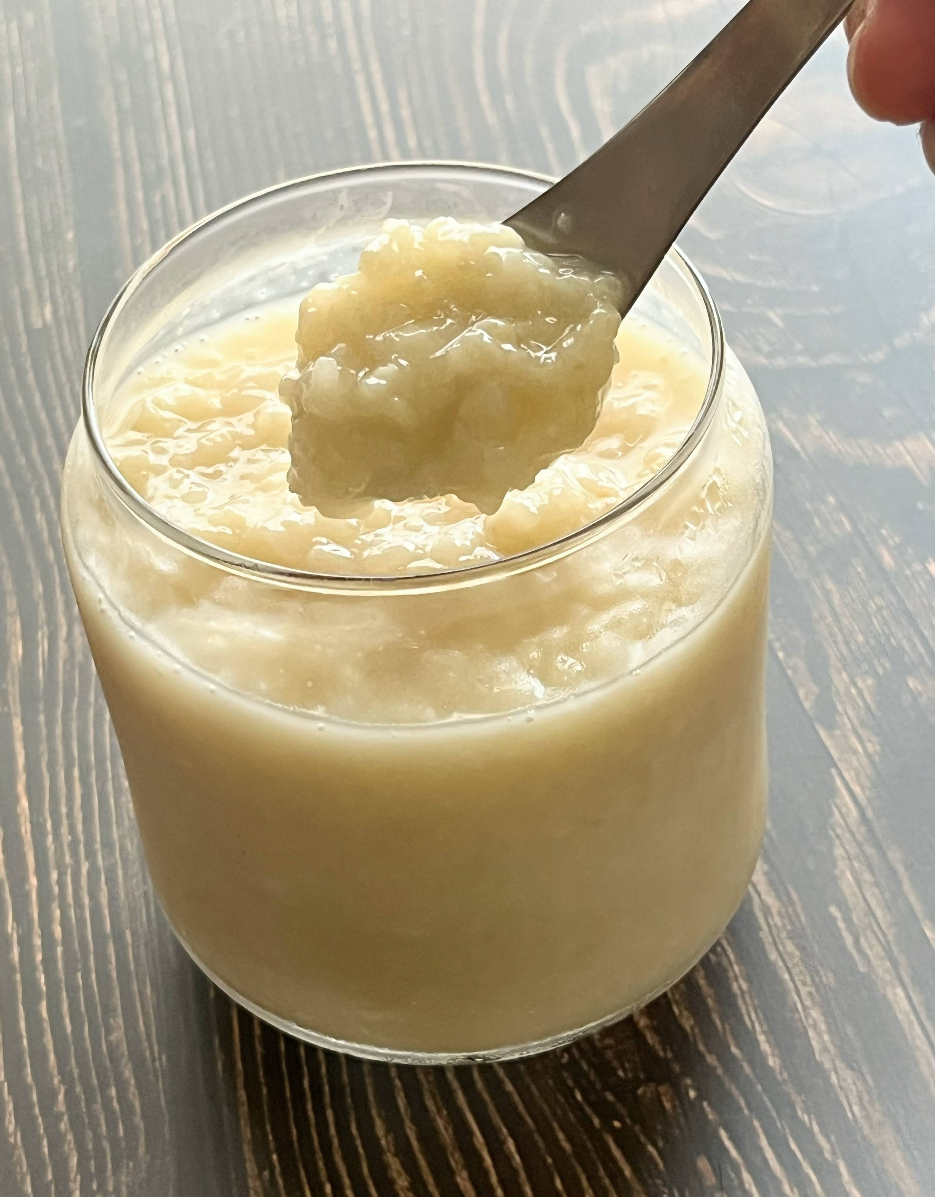 材料3つで簡単！冷たいミルクもち🥰, お砂糖代わりにラカントSを使ってるよ！, ラカントは100%植物由来の甘味料！,砂糖と同じ甘味度なのにカロリーゼロだから嬉しい🫶, こんなに美味しいのに罪悪感ゼロなおやつ♡, みんなも作ってみてね🥰,◎カロリーゼロの植物由来甘味料「ラカント」,PR ラカント糖質オフ カロリーゼロミルク餅餅お菓子作り簡単おやつ 簡単スイーツ