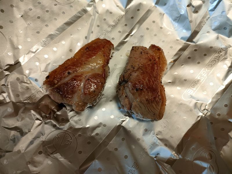 お惣菜の揚げ物をフライパンとアルミホイルでサクサクに温めなおす キャンプや車中泊時に