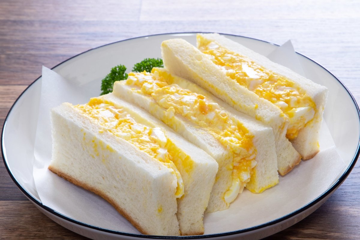 レンジ3分で「喫茶店風ふわふわ卵サンド」出汁巻き風・甘味風と2種類作り方・サンドイッチ切り方・出汁巻き卵電子レンジ