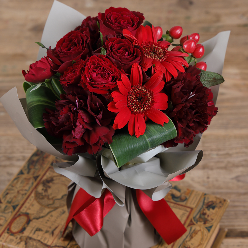 花束 赤ピンク系ブーケ風花束 3000内海生花ショッピングサイト